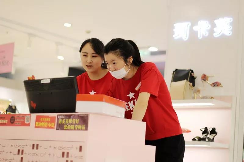 快時尚品牌珂卡芙:日增三店的“破壁三式”