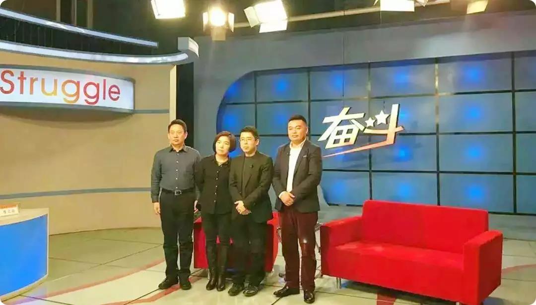 從生態(tài)農(nóng)業(yè)到移動支付,他走出了自己的風(fēng)采