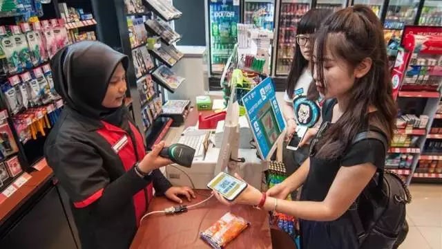 中郭游客出境買買買不再被宰 數十萬境外商加推